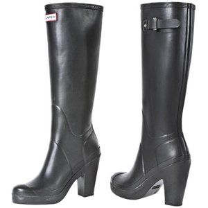MINT! Hunter Lonny black heel rain boot size 9